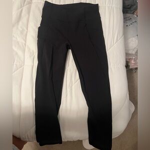 Lululemon Capri Leggings in 6